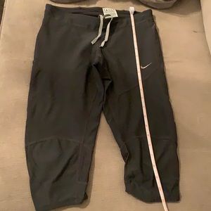 Women’s Nike workout capris size XS grey